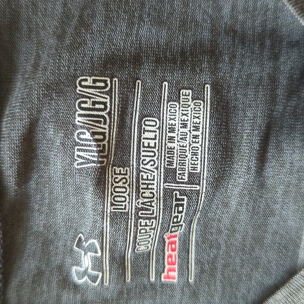 Grey and Pink Under‎ Armor T-shirt Sz YLG

A77 - Picture 5 of 5